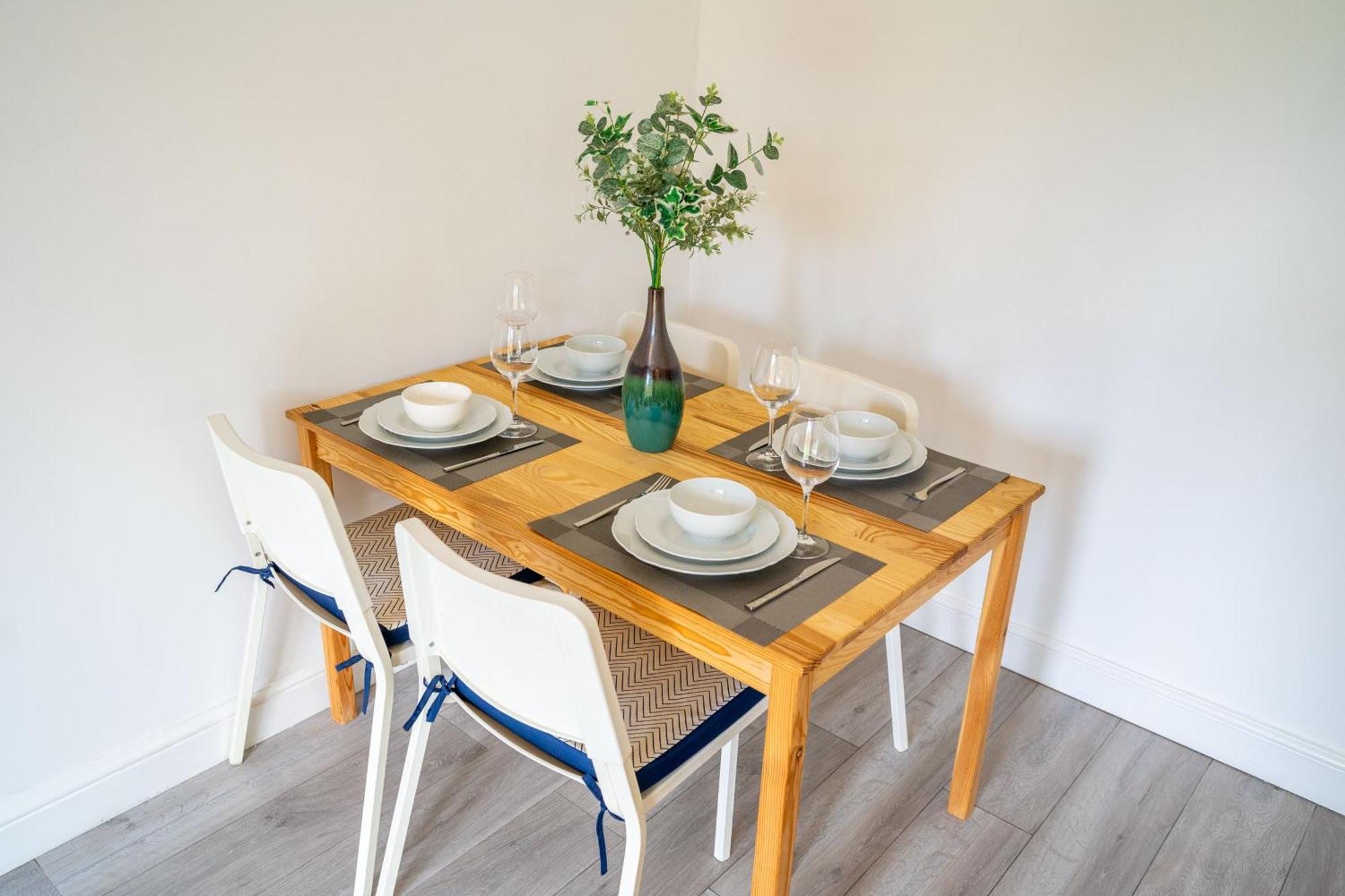 Mulberry Garden Villa Coventry Luaran gambar